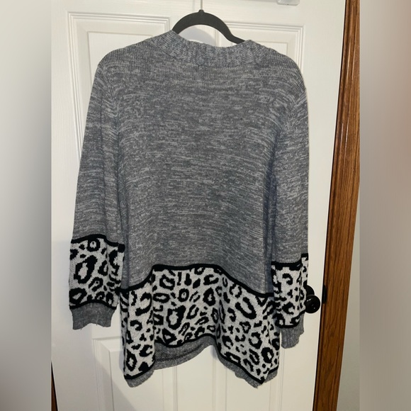 Allie & Rob leopard cardigan - Picture 3 of 4